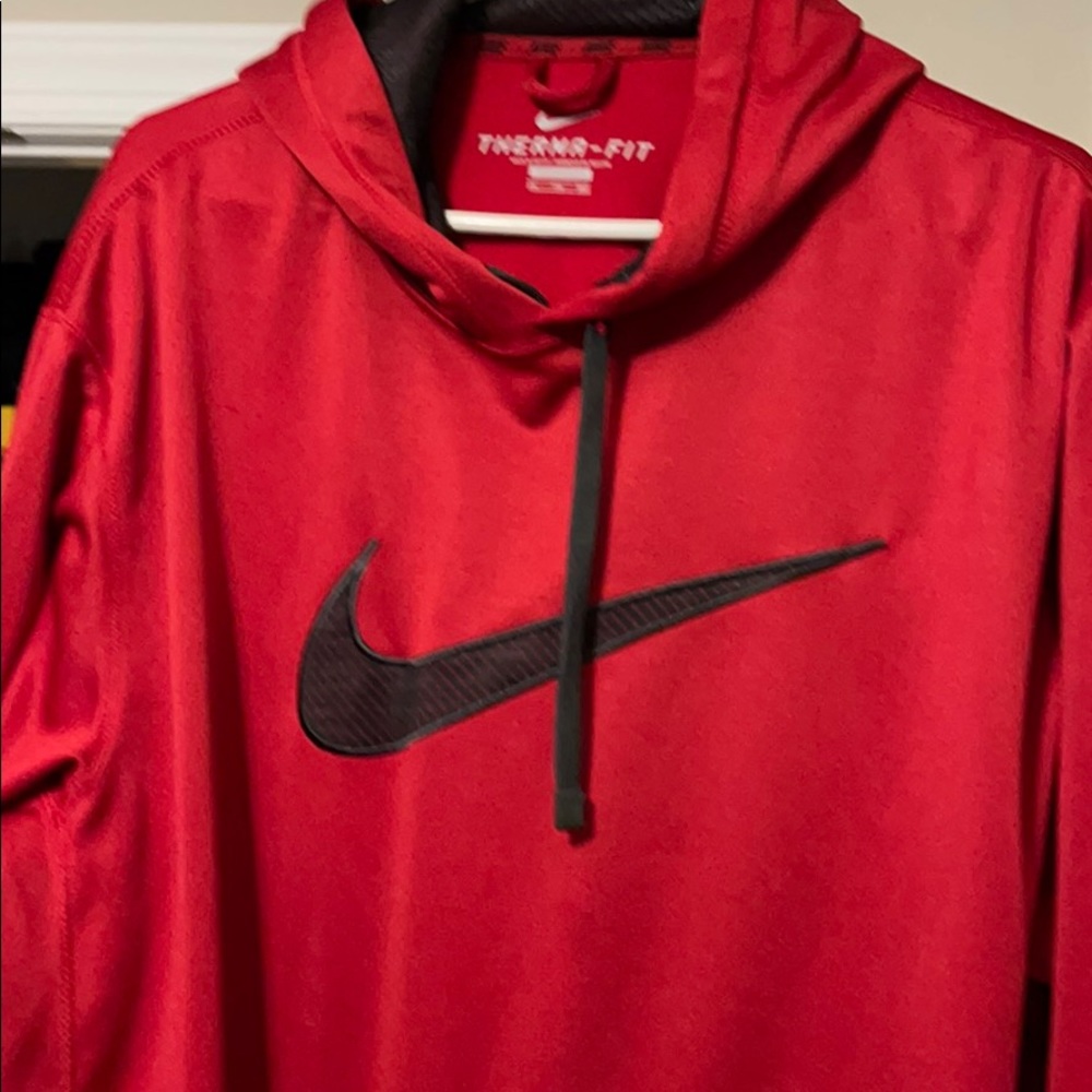 Nike therma-fit